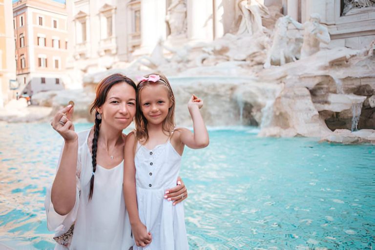 Famousparenting Momlife: The Raw Truth About #MomLife and Modern Parenting